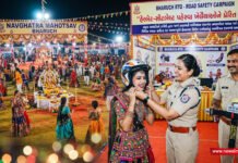 ભરૂચ આરટીઓ કચેરી દ્વારા હેલ્મેટ-સીટબેલ્ટ પહેરવા ખેલૈયાઓને પ્રેરિત કરાયા